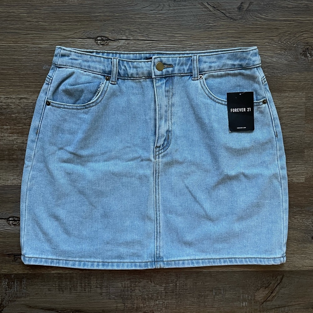 NWT Forever 21 Light Wash Denim Skirt